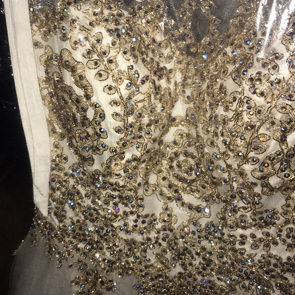 Dress - Picture 2 of 2